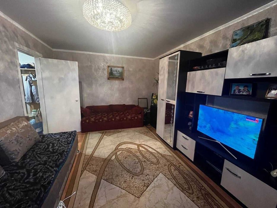 Продажа 1-комнатной квартиры Строительная 6 на 2 этаже