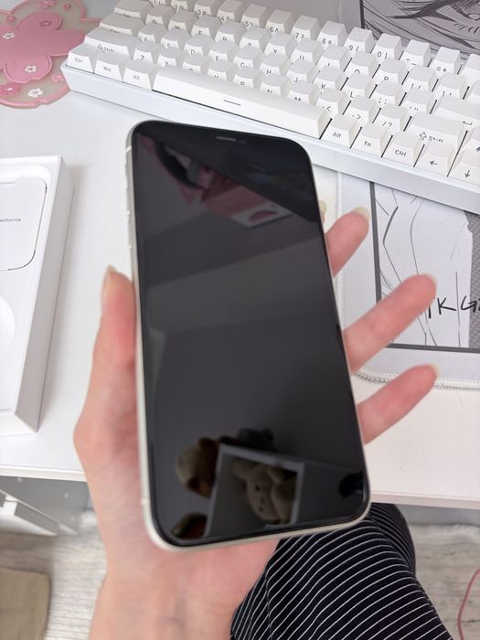 Продаю Iphone 11  [128гб] Белый