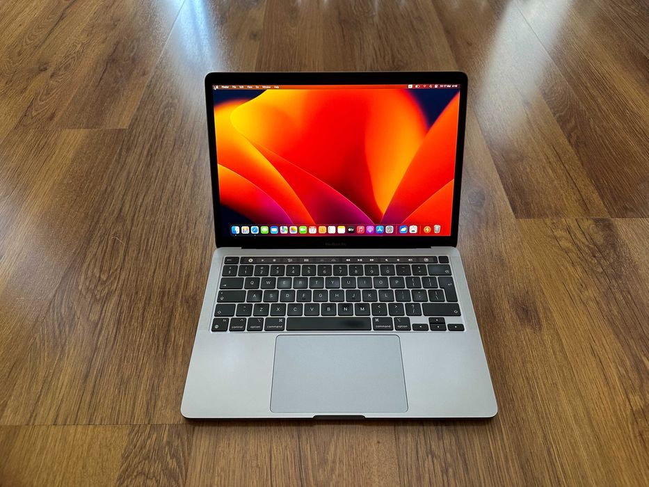 13.3 Apple MacBook Pro M1 2020 Space Grey 16GB RAM/256 GB SSD/Бат 74ц.