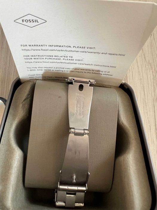 Дамски часовник - Fossil BQ1560 сребрист, като НОВ