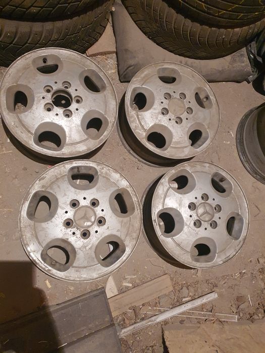 Легкосплавные диски от мерседеса  15 ие