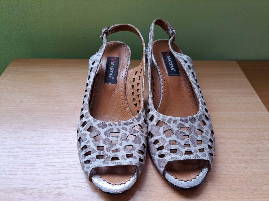 Сребристи сандали на петна Martas