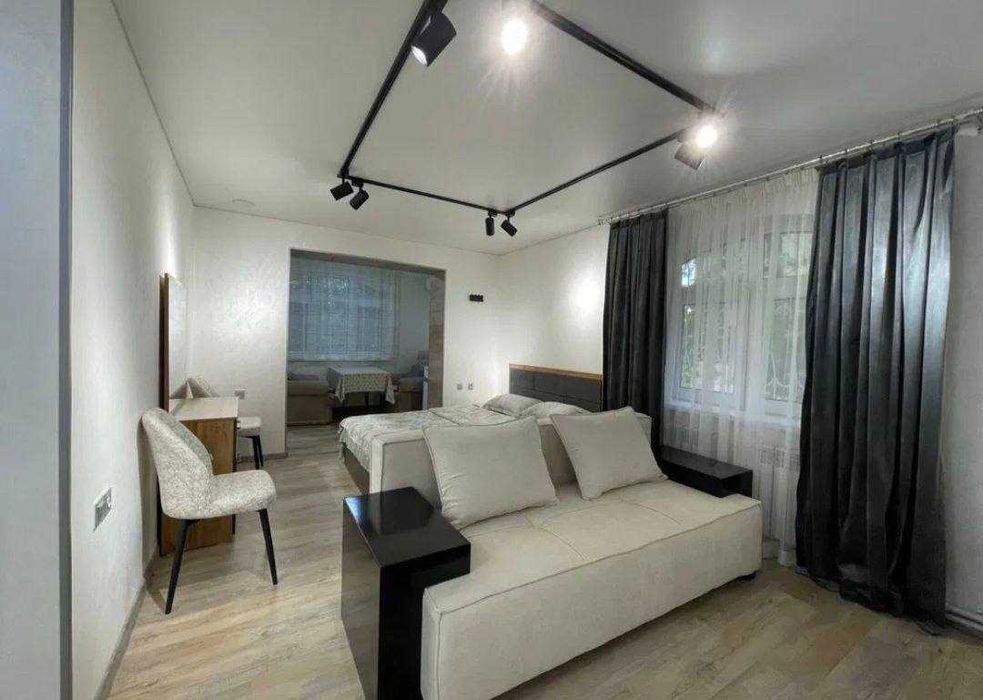 ПРОДАЕТСЯ 1/2/4 на: Гидрометцентр  Юнусабадский район