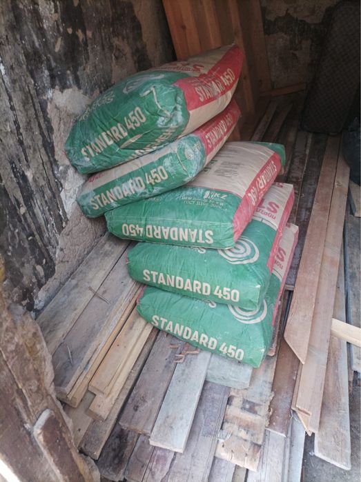 Цемент,свежий ,шт 2к