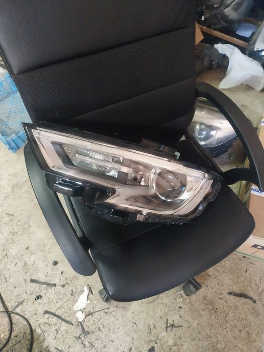Ляв  фар audi a3