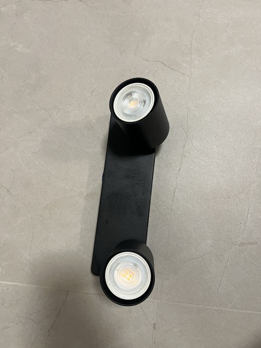 Aplica neagra cu doua becuri