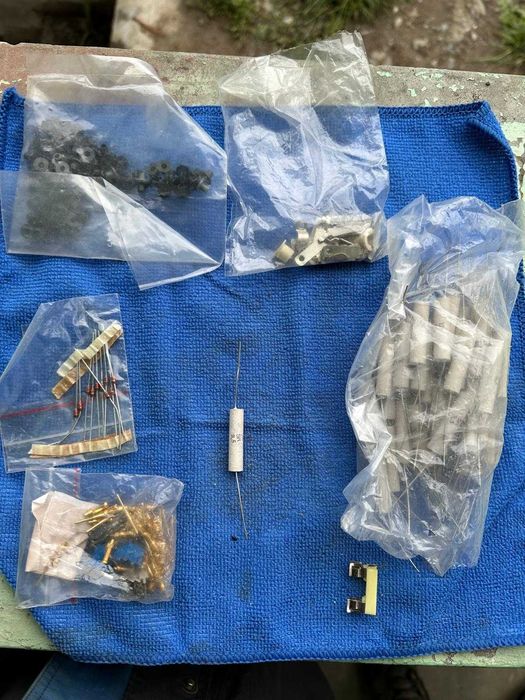 Lot componente electronice diverse + tester LAN TL-468
