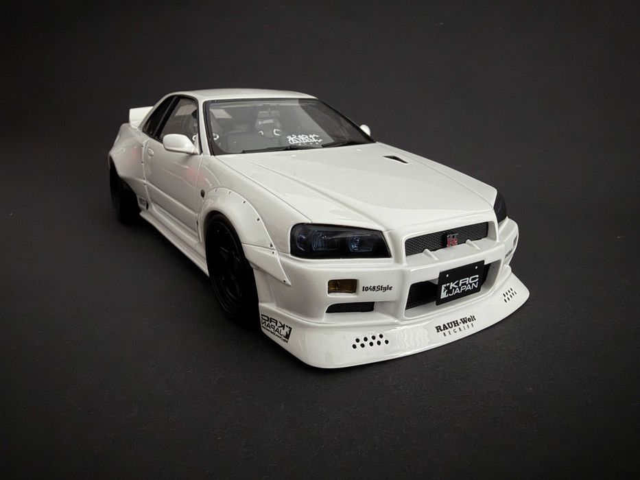 Macheta Nissan Skyline R-34 1/18 OTTO