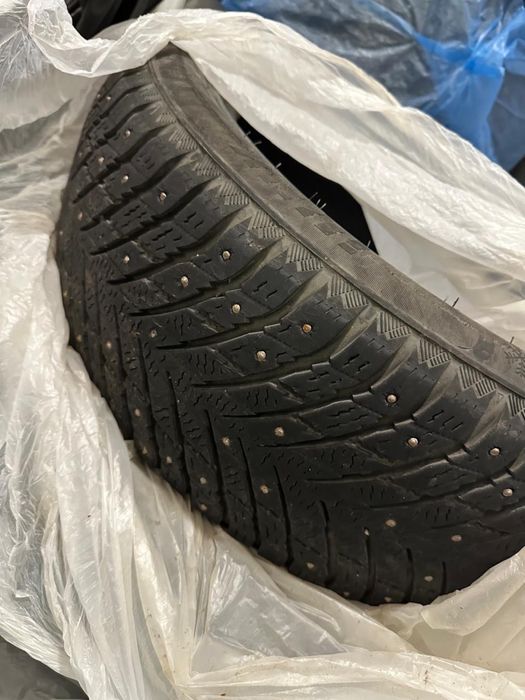 Продам Шины зимние