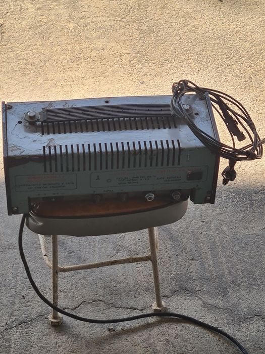 Зарядно- пусковой на12 в