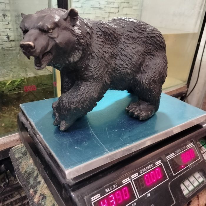 Медведи бронзовые