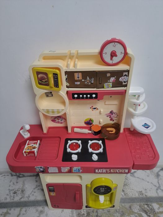 Детская кухня пластиковая