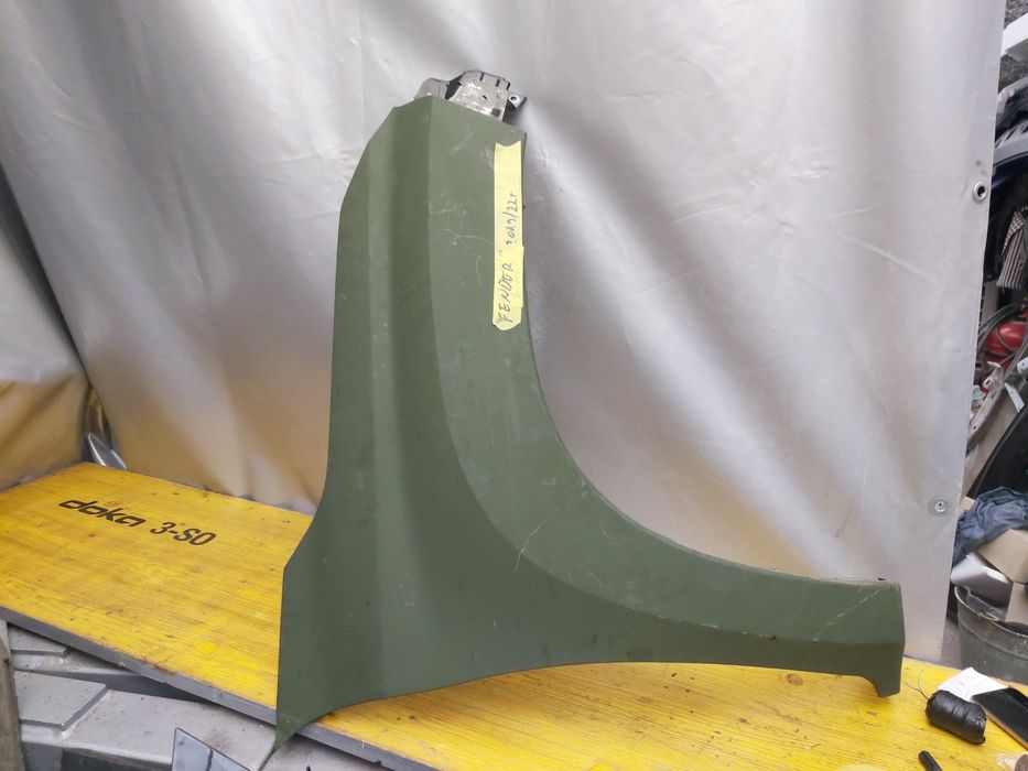 Калник Mitsubishi Fender 2019/22г