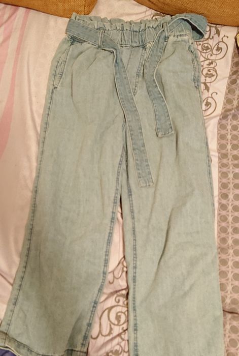 Haine fetițe aproape noi