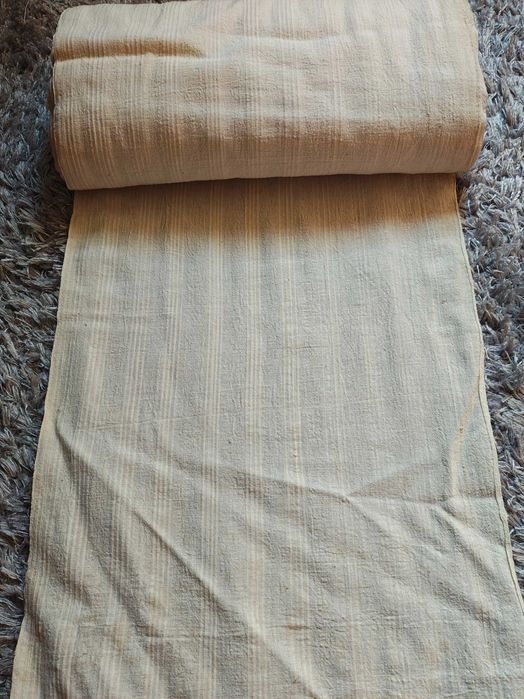 Носия, платно за риза