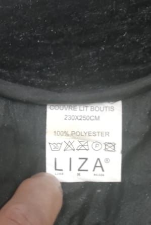 Vând cuvertură și doua fețe perne