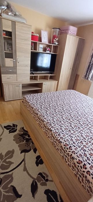 Vand apartament la cheie