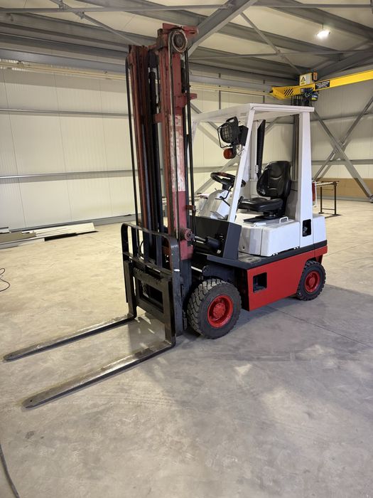 Motostivuitor Nissan 1.5T Diesel – translație – furci 1.2 m – gata de lucru