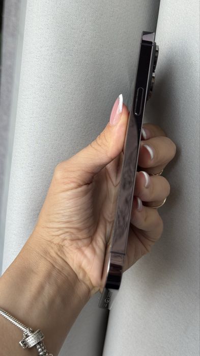 Продаю IPhone 14ProMax