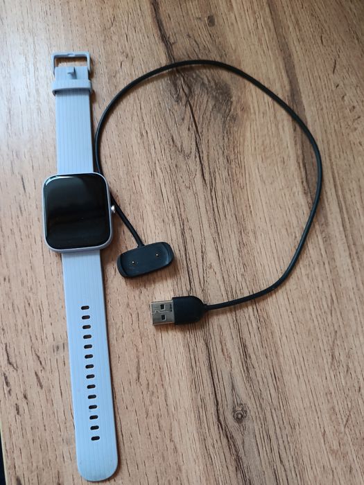Продам смарт часы Amazfit Bip 3