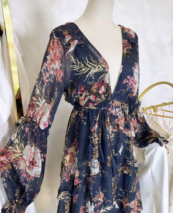 Rochie Asos florala, foarte fina si usoara, XS, S, M,