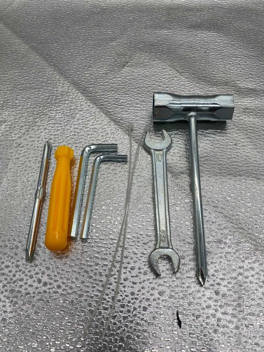 Motoburghiu Kraft Royal 65cc cu 3 burghii 749 lei