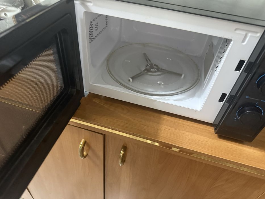 Микроволновка продам новая