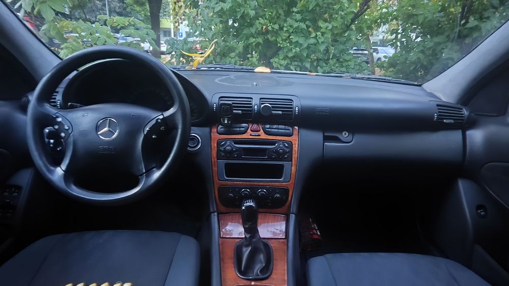MERCEDES-BENZ C-Class 2003 — imagine 4