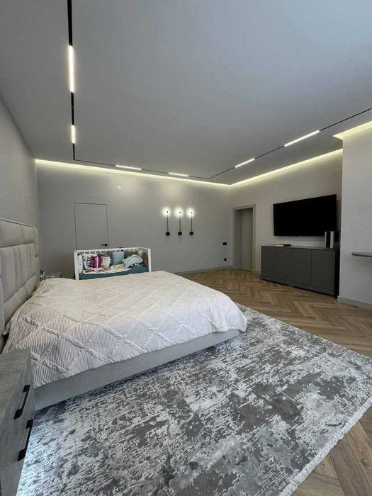 Продам коттедж в центре города