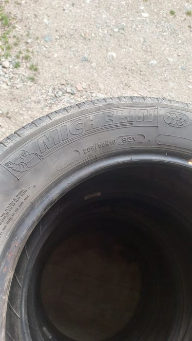 Продам летнюю резину 60000