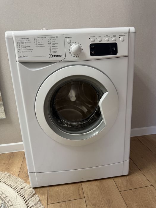 Стиральная машинка Indesit