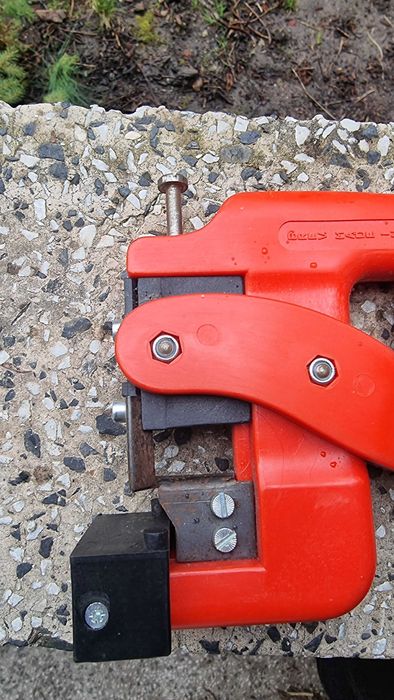 Продавам италианска ножица за присаждане(ашладисване) C.Manaresi Imola.