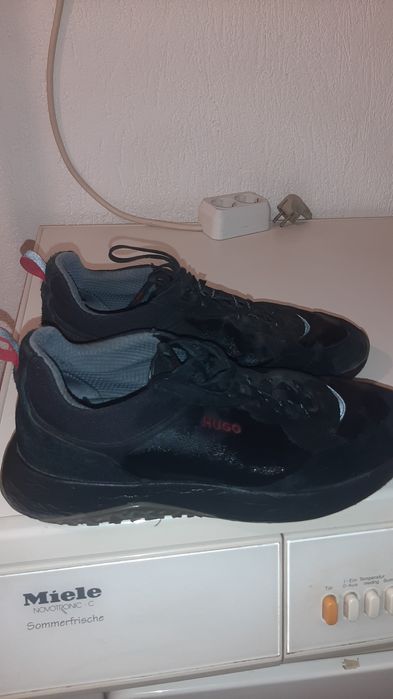 Hugo obuvki 44 nomer