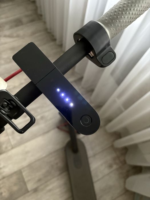 Продаю электросамокат