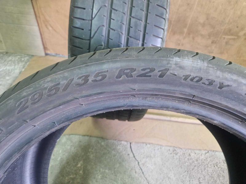 2 Pirelli R21 295/35
летни гуми
DOT3519