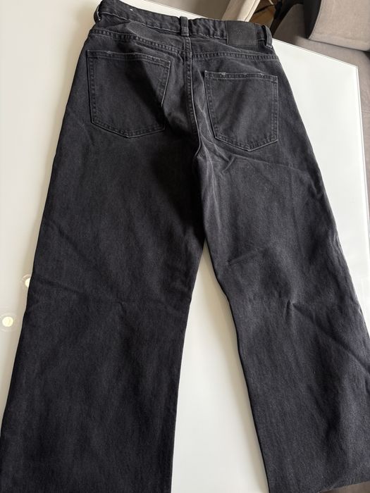 Прави черни дънки