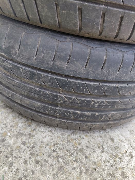 Vând 4 cauciucuri de vară R17