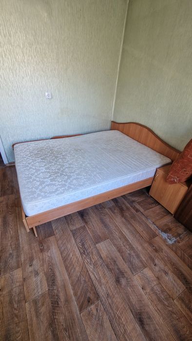 Продам 2х спальную кровать
