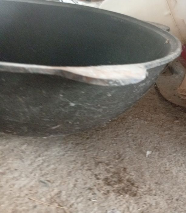 Qozon sotiladi  oladiganlar boʻlsa