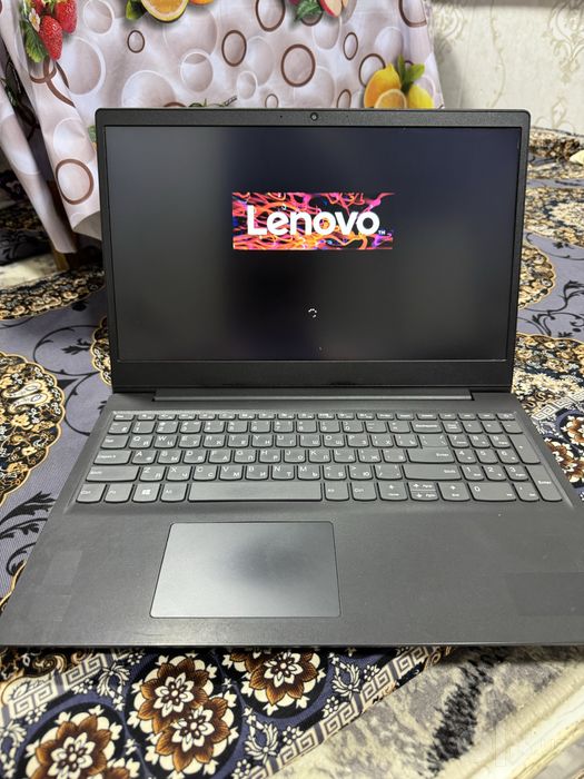 Srochna Lenovo noutbook sotiladi.