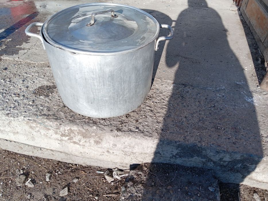 Продам алюминиевая кастрюля