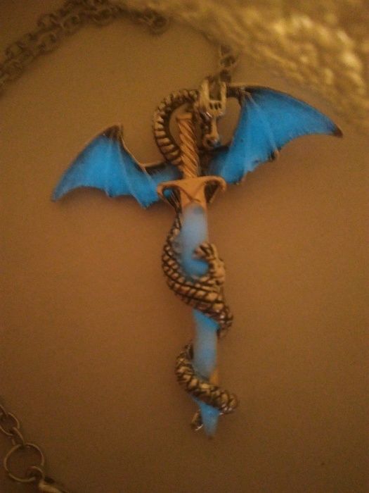 Game Of Thrones колие светещо в тъмното(зелена или синя светлина)