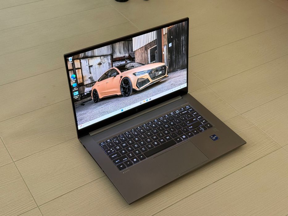 Лаптоп 15.6' UHD 4K AMOLED Touch i9-11950H  Hp Zbook Studio G8  32GB DDR4  1TB SSD/RTX A2000