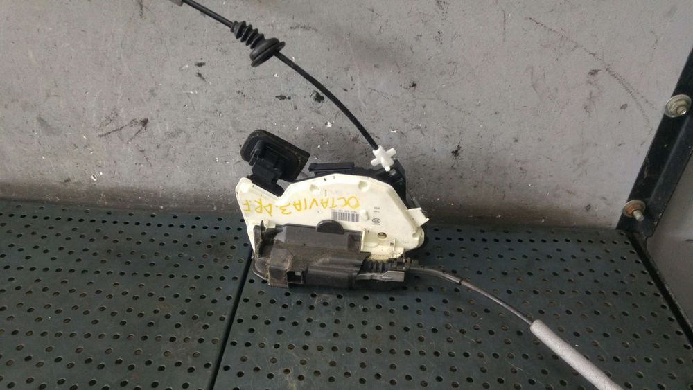 Broasca usa dreapta fata skoda octavia 3 5e3 nl3 nr3 5e1837016a