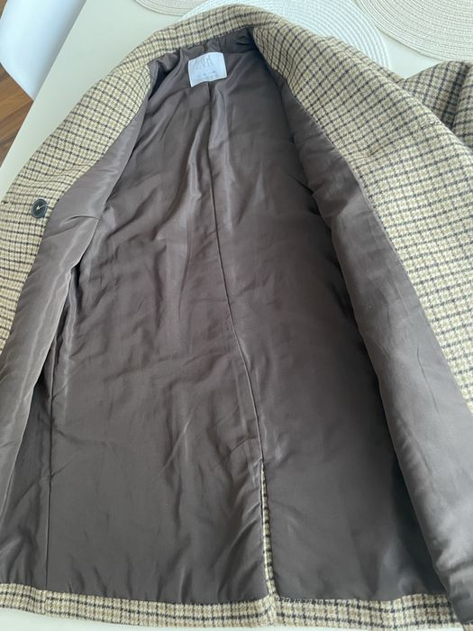Palton Zara pentru o fată de 10 ani (înălțime 140 cm)