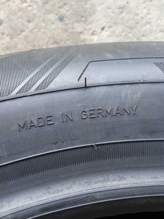 2 Нови зимни гуми 215/65R16 Goodyear UG Perform 3 98H DOT3424 Germany