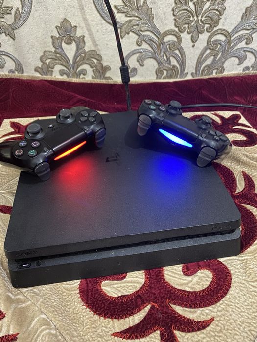 Ps 4 slim 1tb + 2 джойстика + 60+ игр