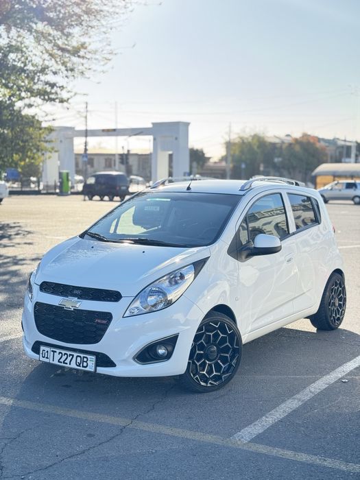 Spark srochno sotiladi