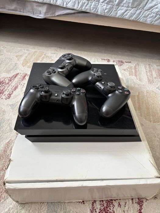 Продам Playstation 4 Fat 500GB / PS4