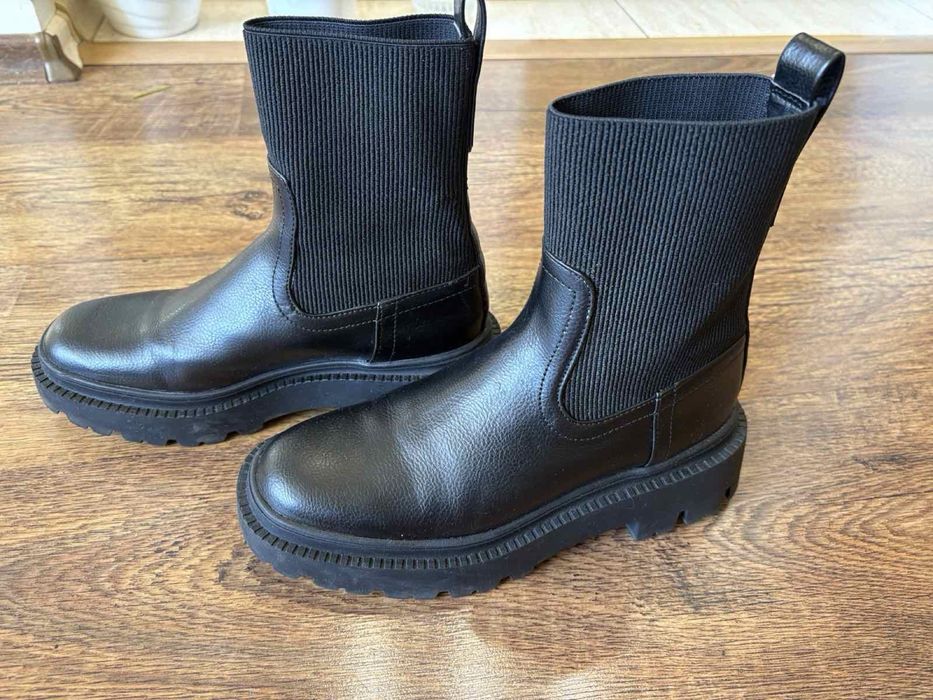 Боти от естествена телешка кожа Mango